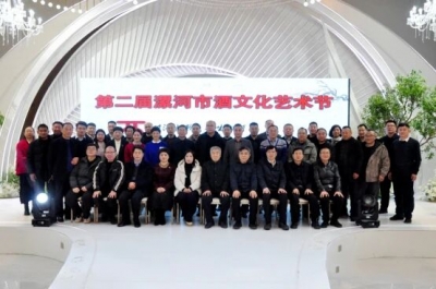 守正创新共鉴品质生活 绵柔酱香再度实力出圈——第二届漯河市酒文化艺术节上15年庆纪念酒摘桂冠